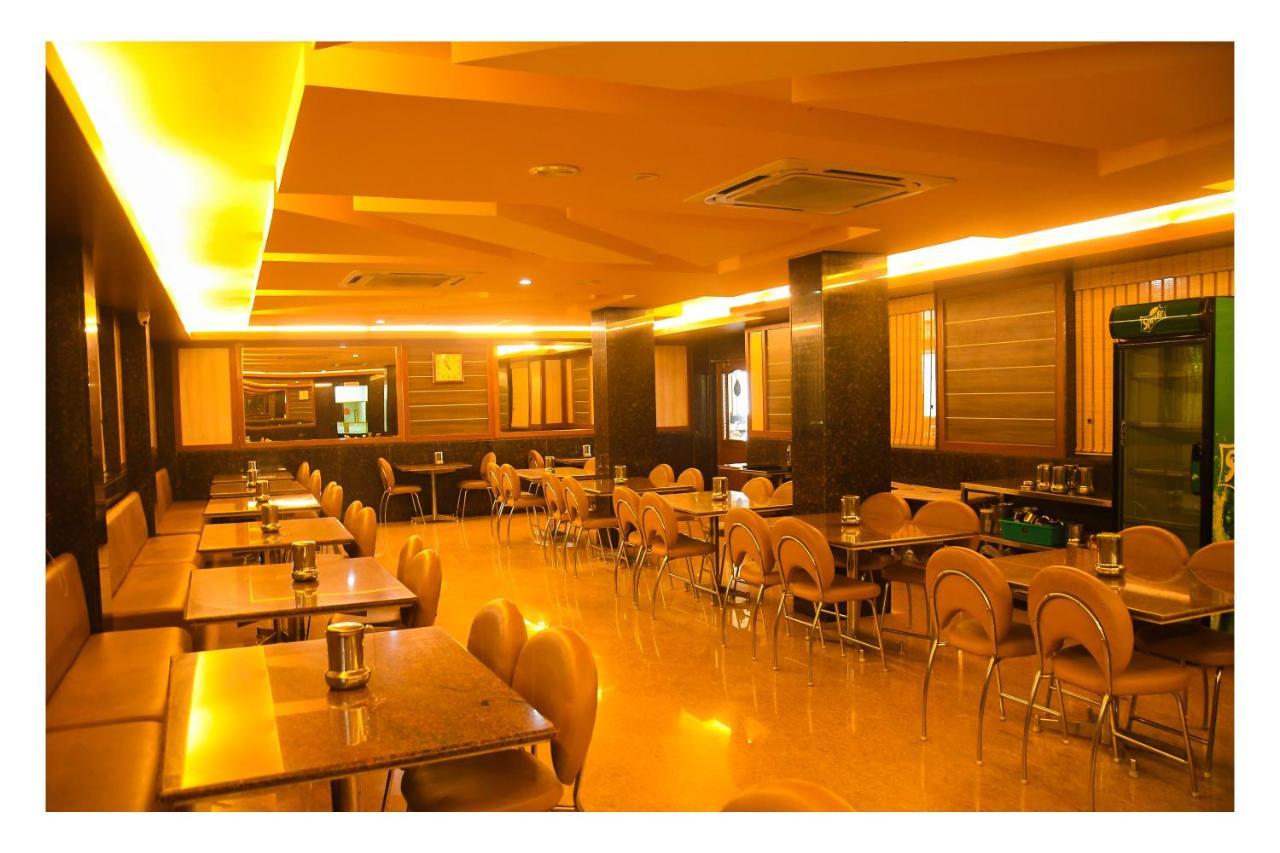 Hotel Sr Tiruchendur Tiruchchendūr Екстериор снимка