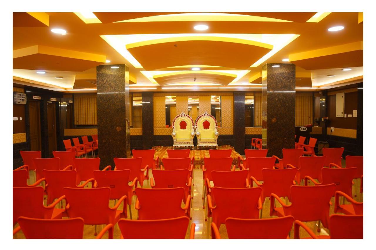 Hotel Sr Tiruchendur Tiruchchendūr Екстериор снимка