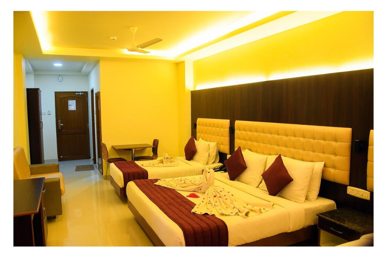 Hotel Sr Tiruchendur Tiruchchendūr Екстериор снимка