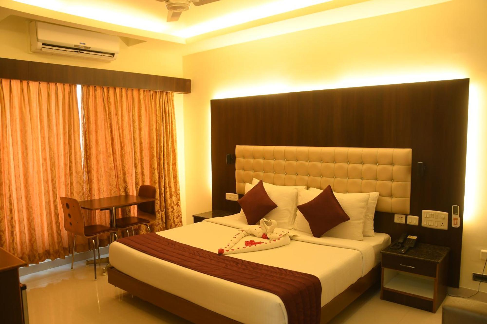 Hotel Sr Tiruchendur Tiruchchendūr Екстериор снимка